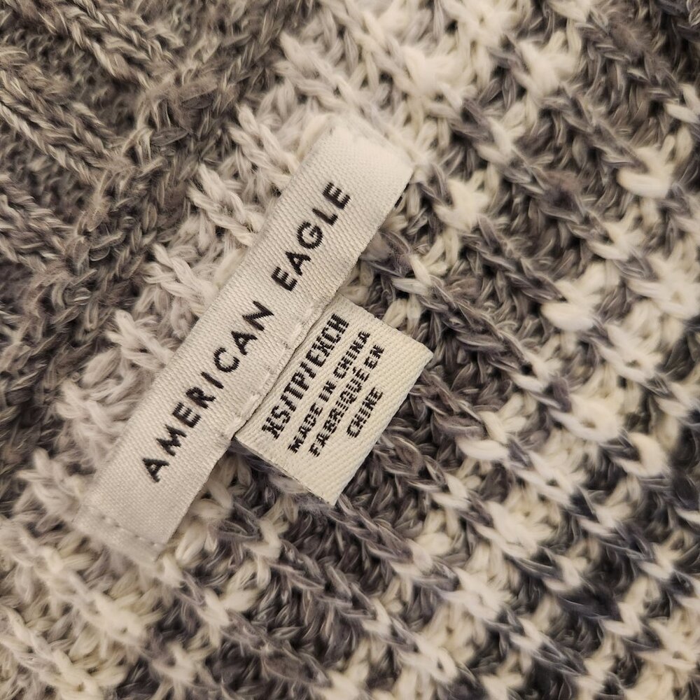 American Eagle Gray and White V-Neck Striped Sweater - Picture 3 of 10